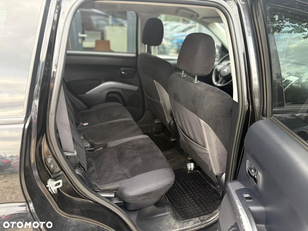 Mitsubishi Outlander 2.4 Invite - 15