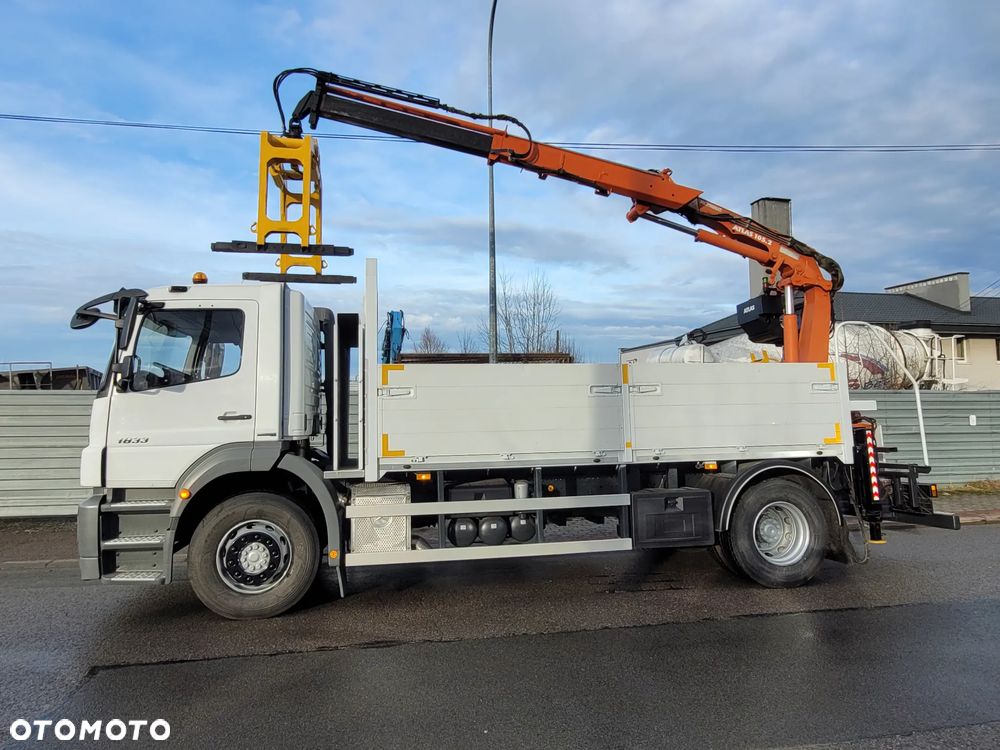 Mercedes-Benz AXOR 1833 330KM // HDS ŻURAW DŹWIG // KRÓTKI ROZSTAW // WYSOKA BURTA // MOŻLIWA WYWROTKA KIPER - 2