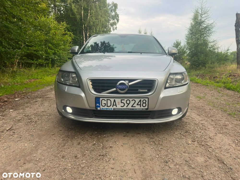 Volvo S40 D3 R-Design - 12