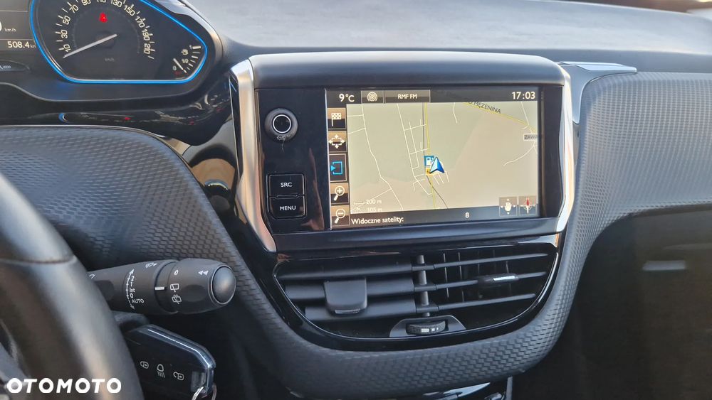 Peugeot 2008 1.6 BlueHDi Allure S&S - 9