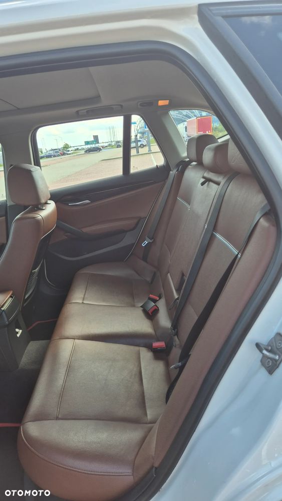 BMW X1 xDrive28i xLine - 17