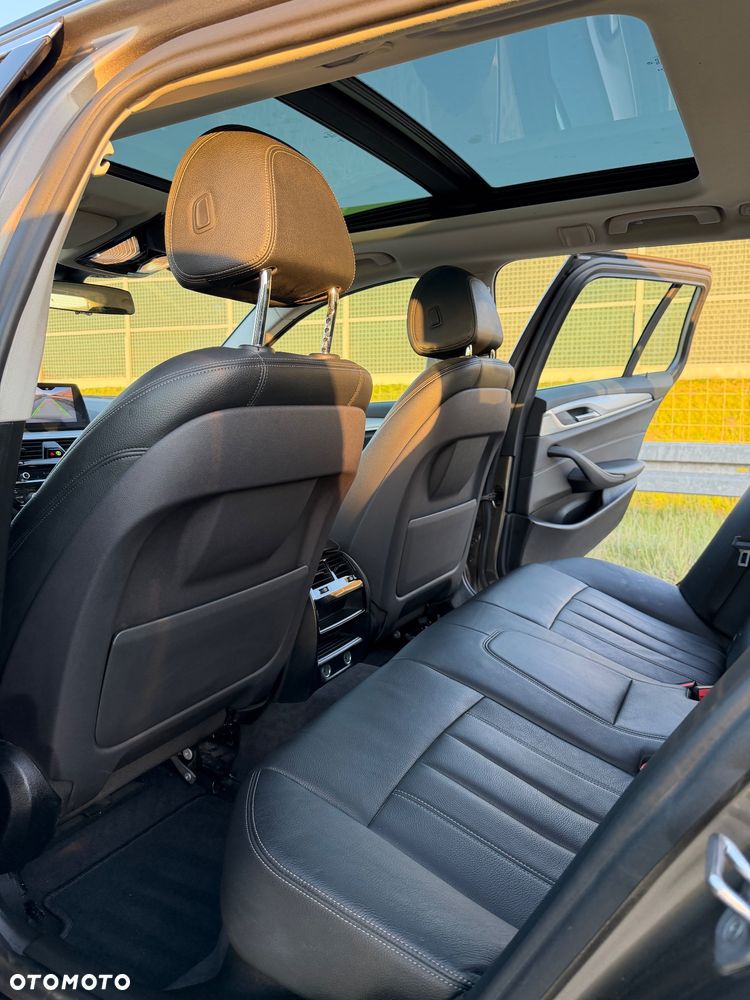 BMW Seria 5 520d xDrive Luxury Line sport - 10