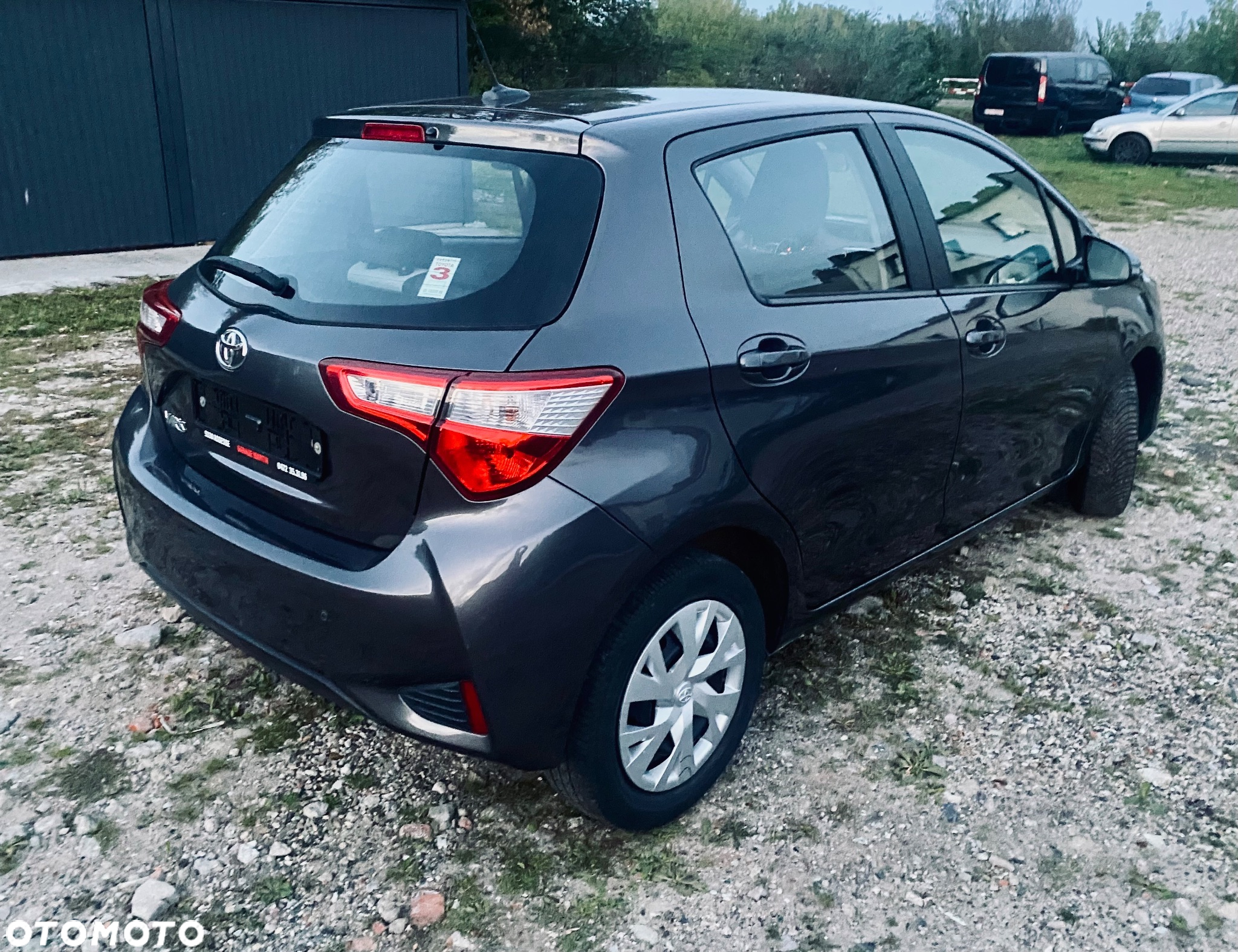 Toyota Yaris - 4