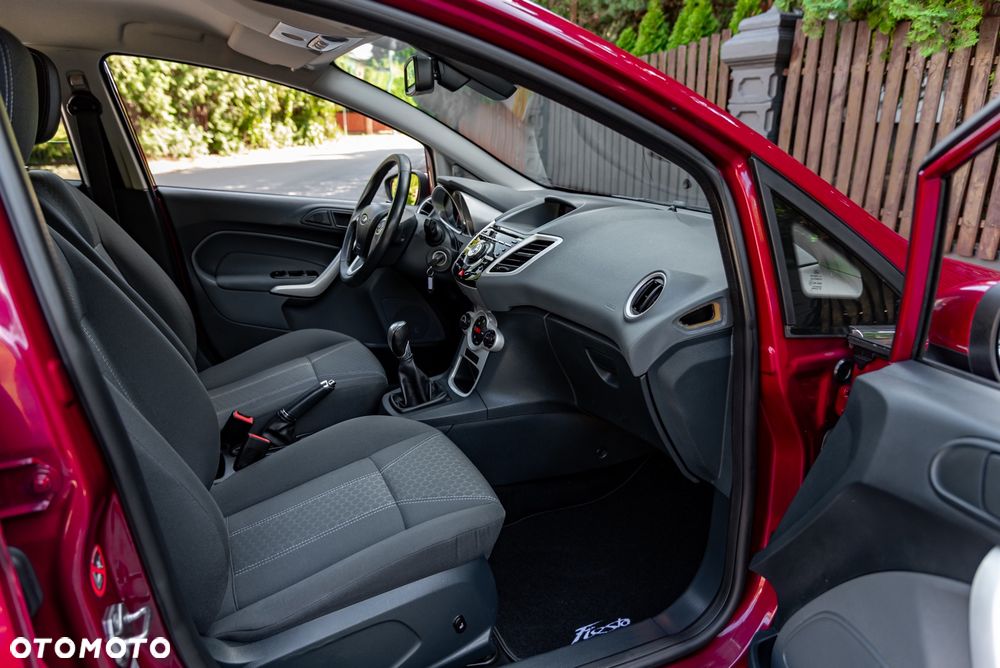 Ford Fiesta 1.4 Titanium - 24