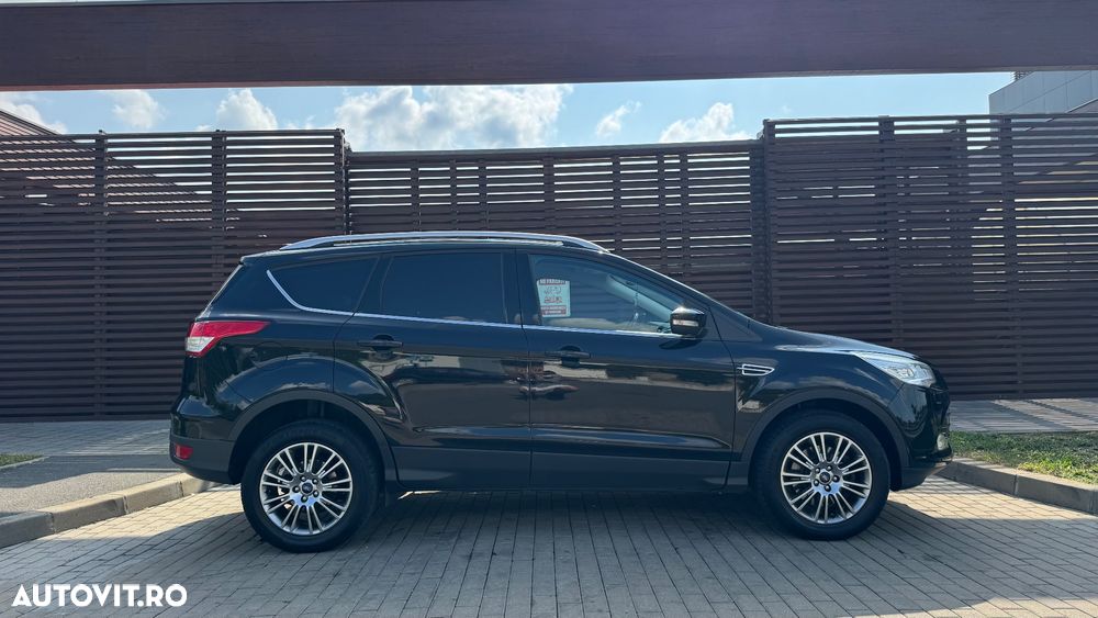 Ford Kuga 2.0 TDCi 4WD Powershift Titanium - 6