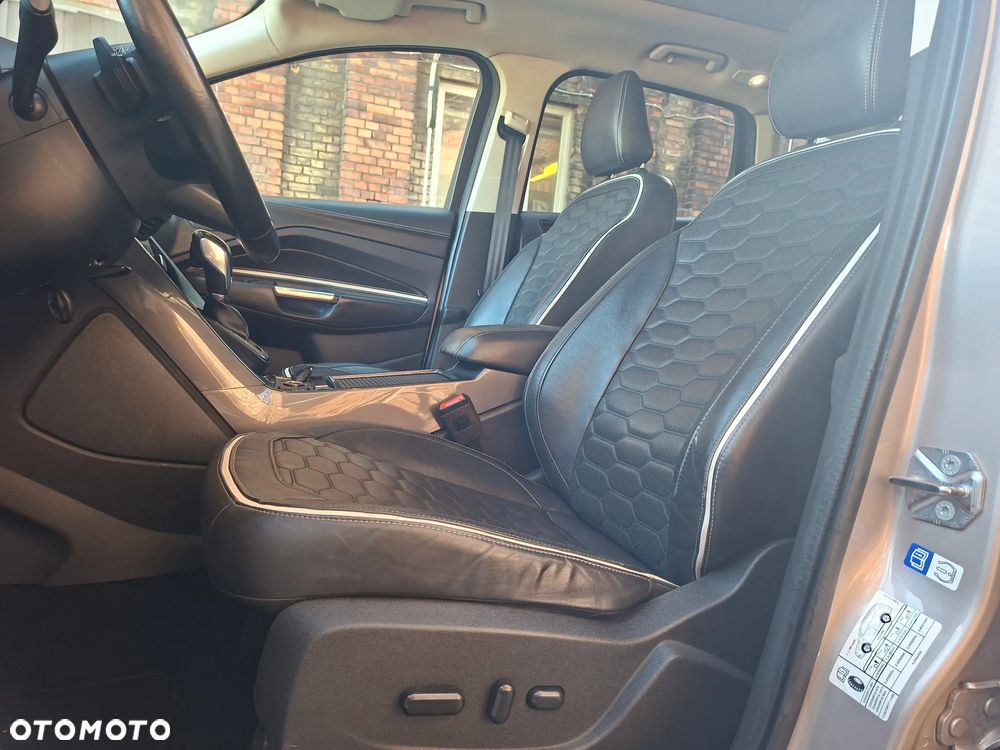 Ford Kuga 2.0 TDCi 4x4 Vignale - 14