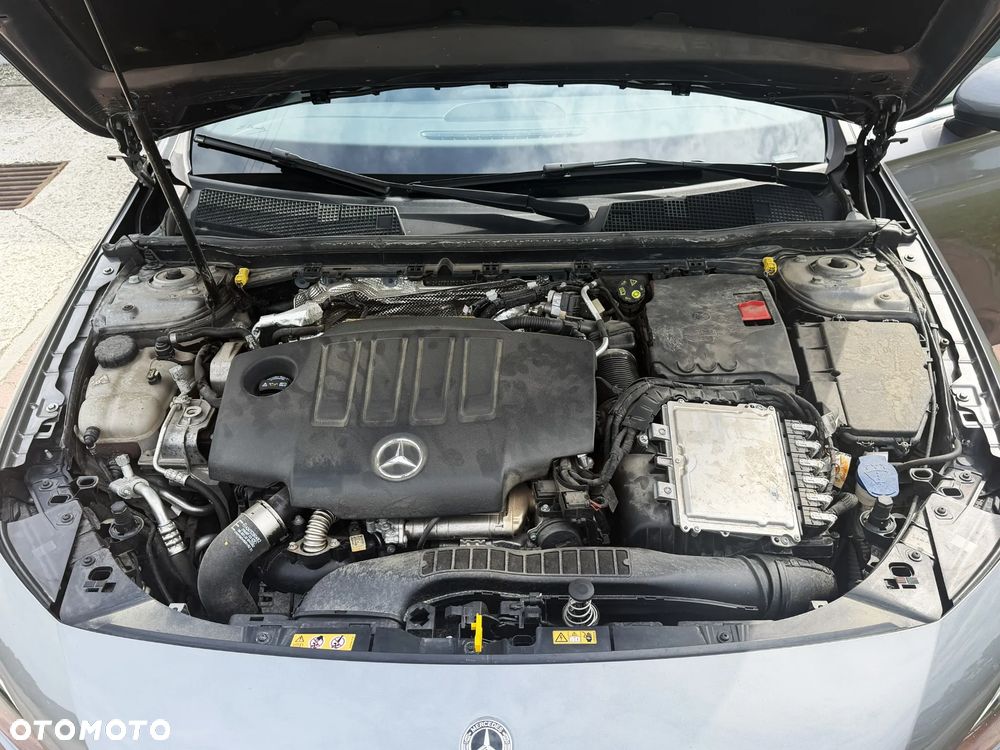 Mercedes-Benz Klasa A 180 d AMG Line 8G-DCT - 25