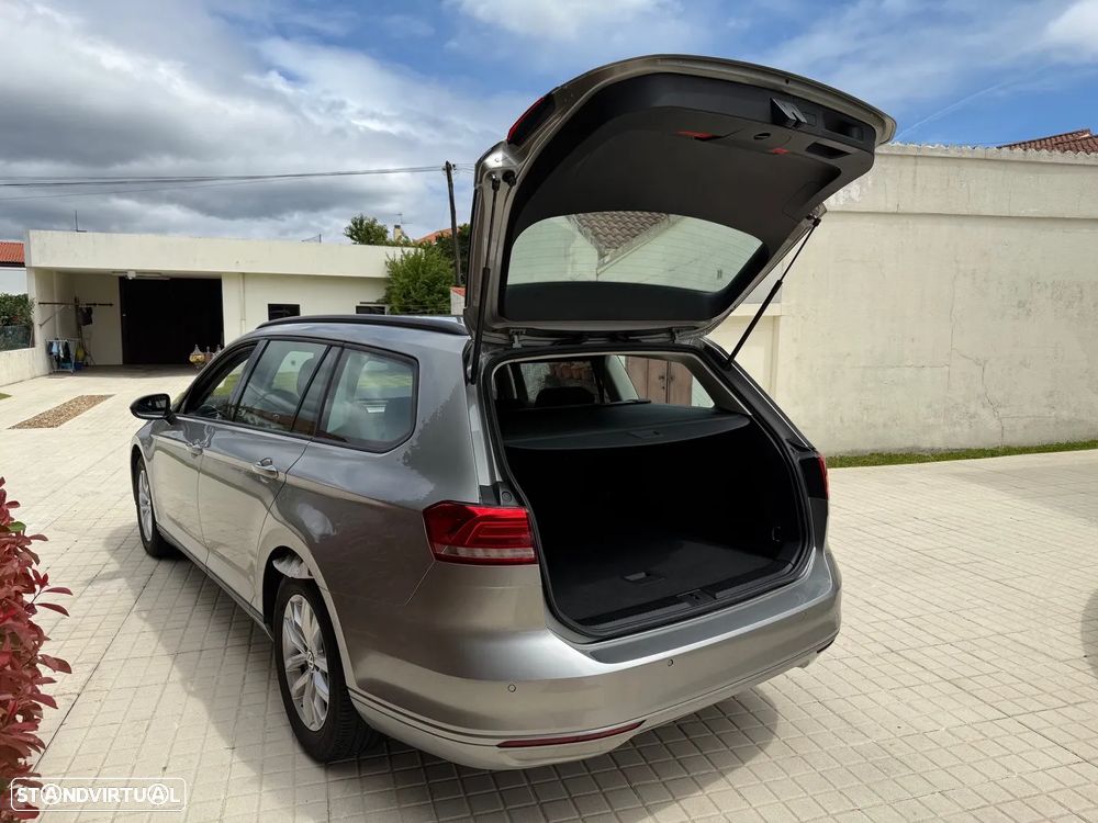 VW Passat Variant 1.6 TDI BlueMotion - 28