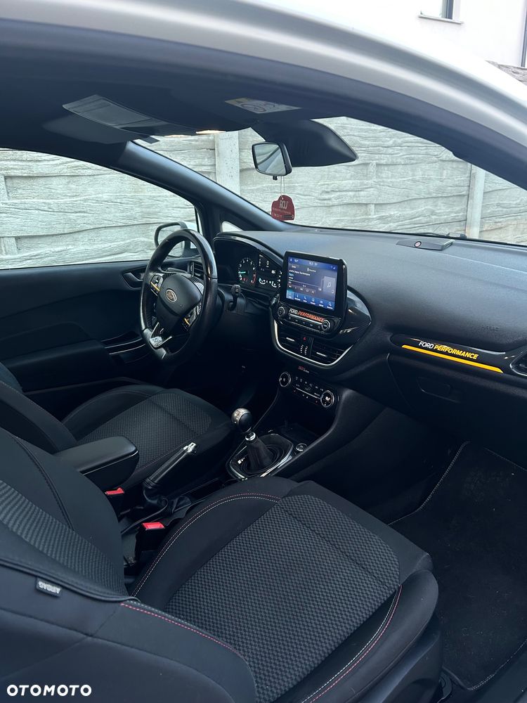 Ford Fiesta - 9