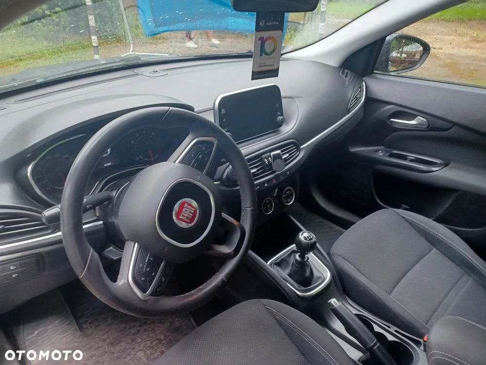 Fiat Tipo 1.4 16V Lounge EU6d - 5