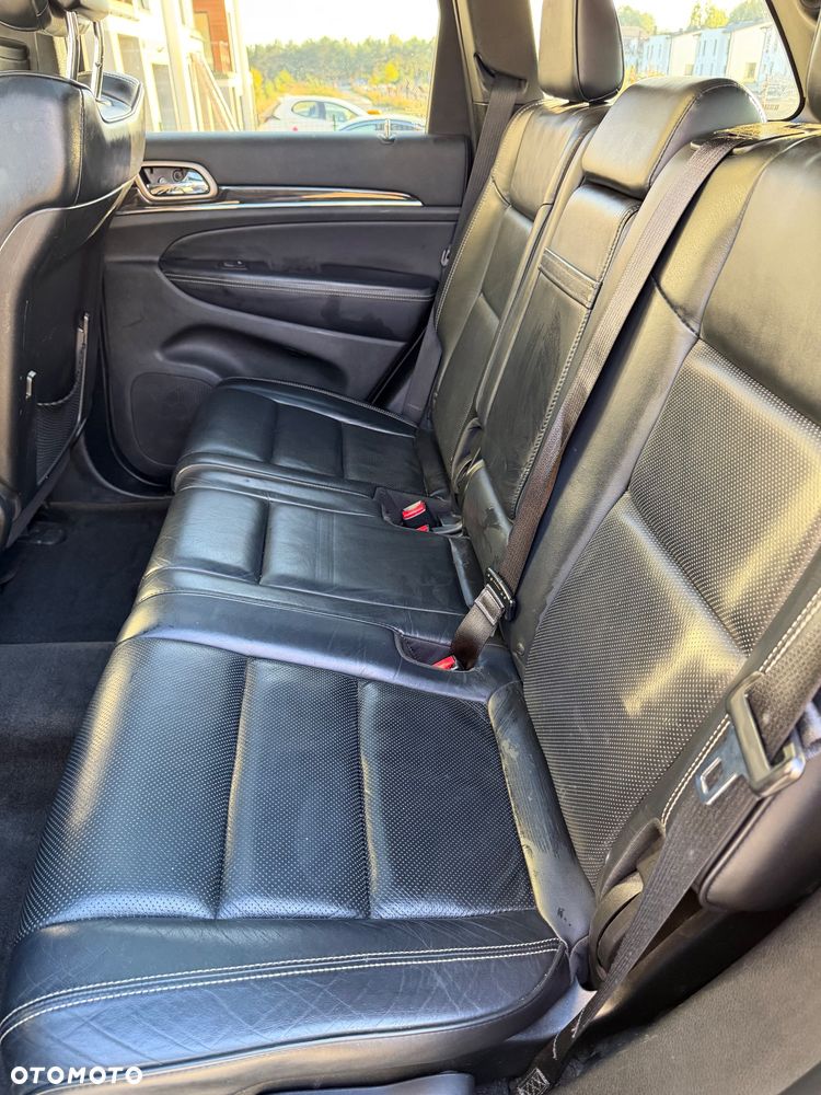 Jeep Grand Cherokee - 26