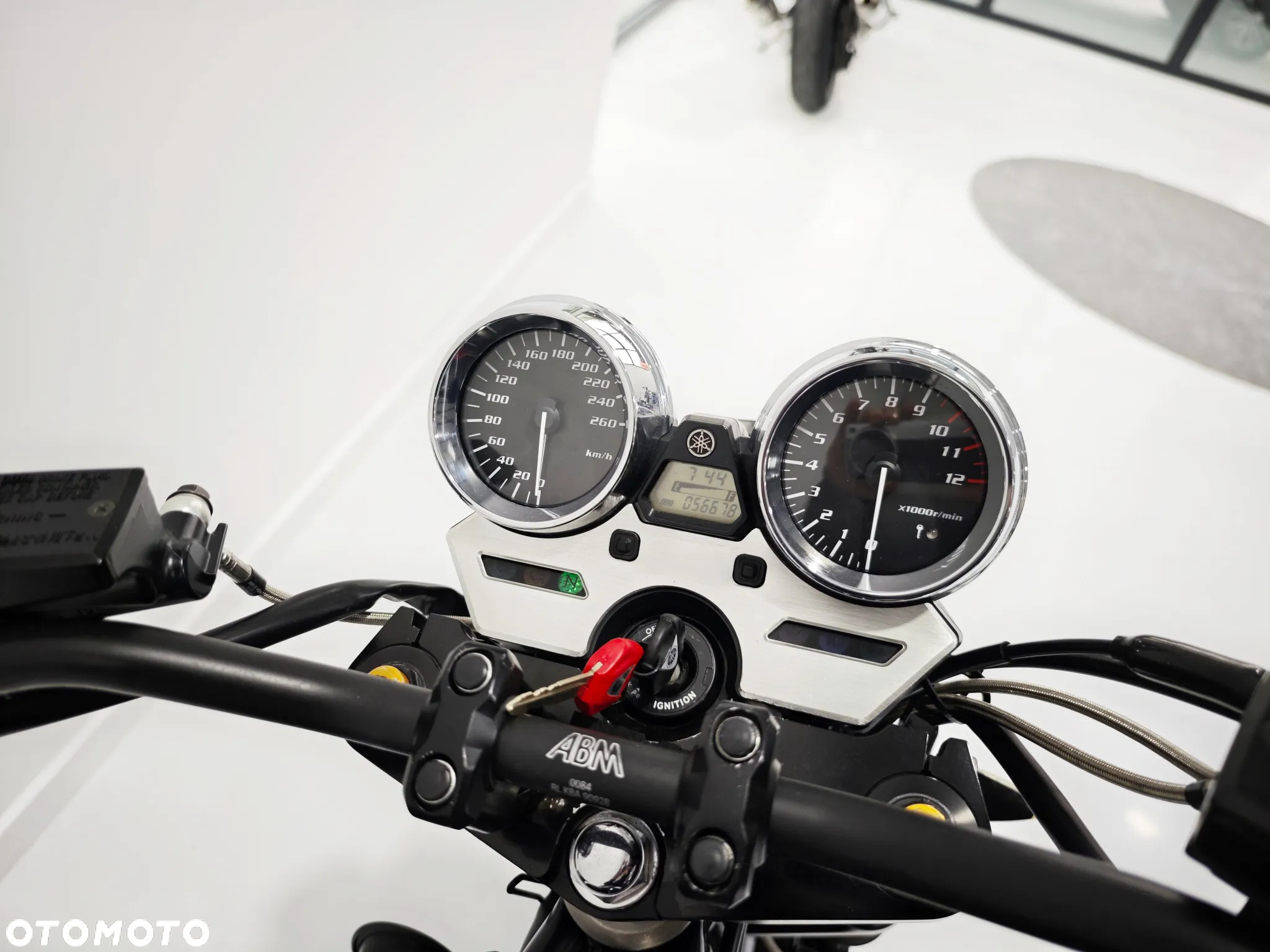 Yamaha XJR - 5