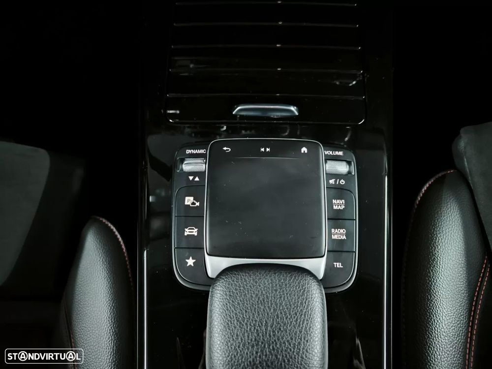 Mercedes-Benz A 250 Limousine e AMG Line - 43