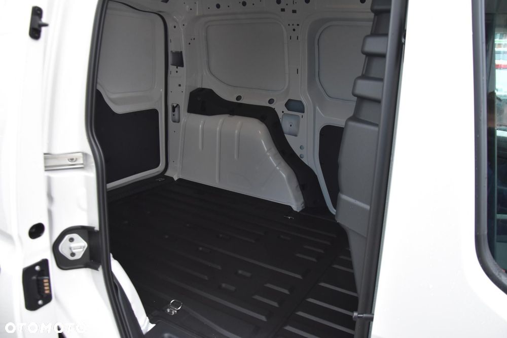 Volkswagen Caddy - 10