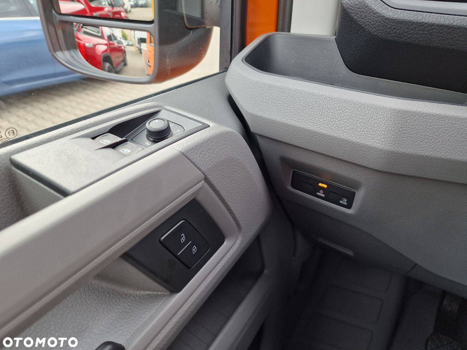 Volkswagen Crafter Skrzyniowy 2.0TDI Manual - 18
