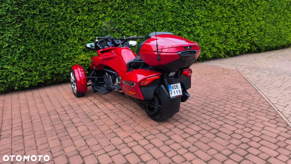 Can-Am Spyder - 4