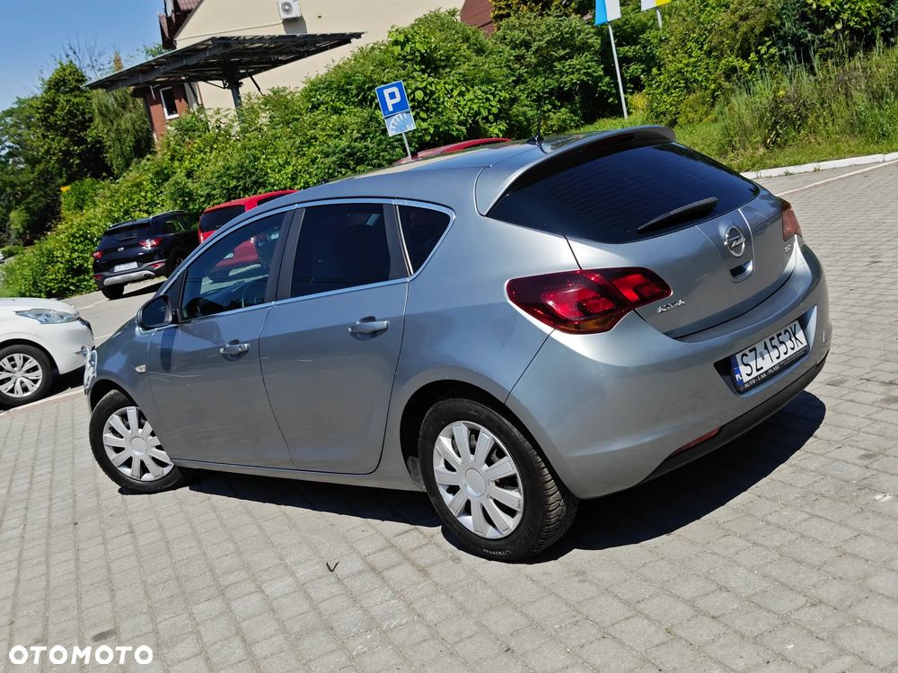 Opel Astra 1.7 CDTI DPF Sport - 2
