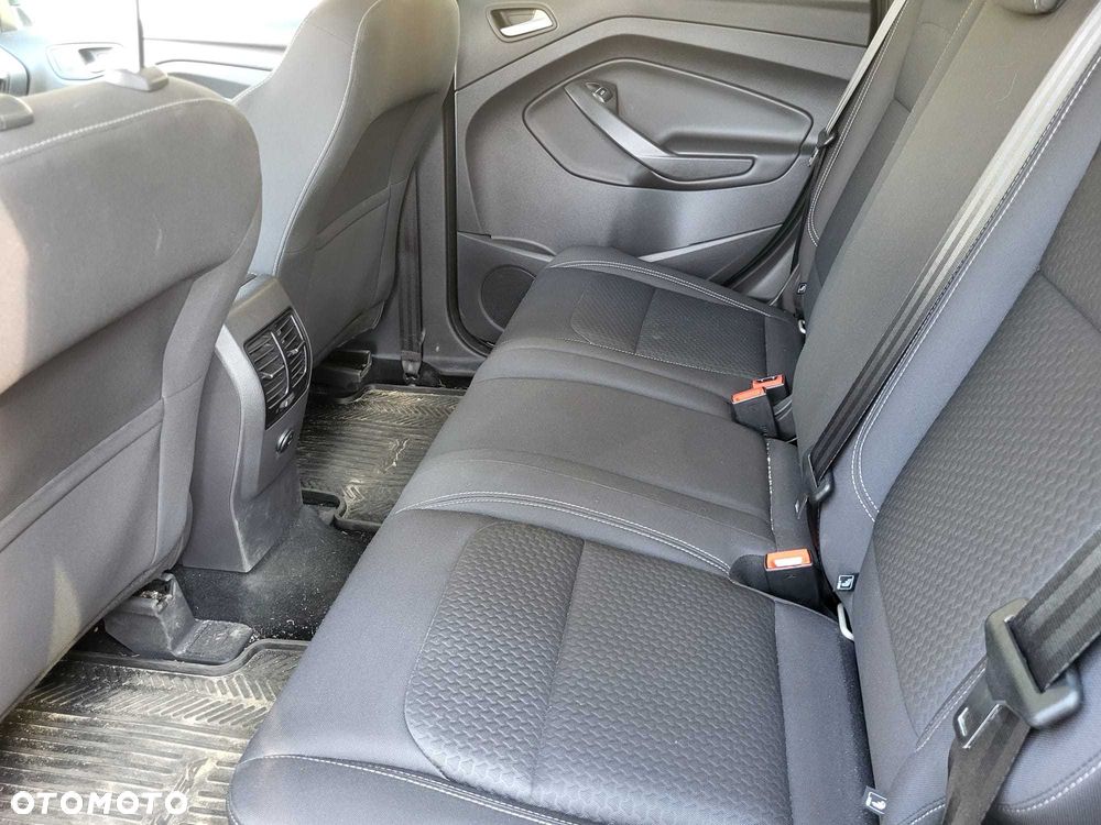 Ford Kuga - 3