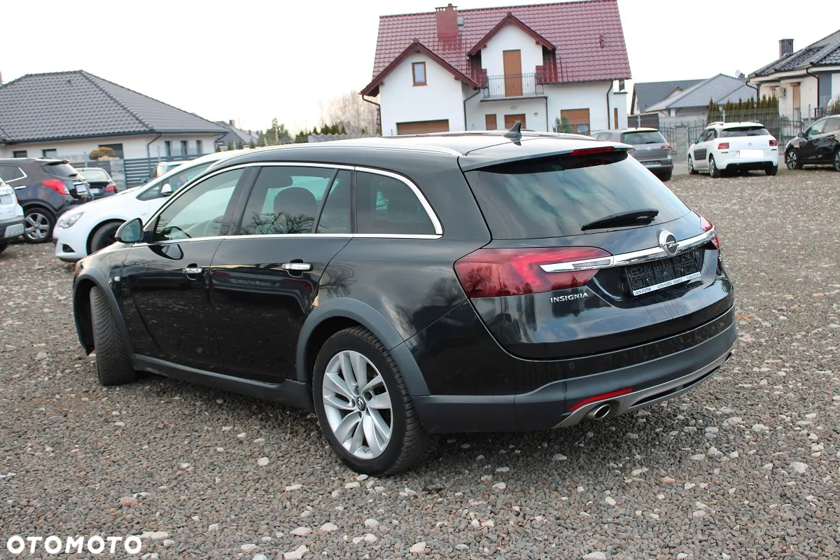 Opel Insignia 2.0 Bi Turbo CDTI 4x4 Country Tourer - 4