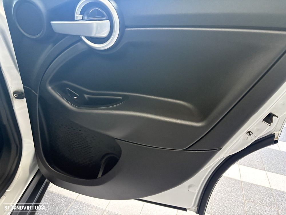 Fiat 500X 1.3 MJ City Cross S&S - 23