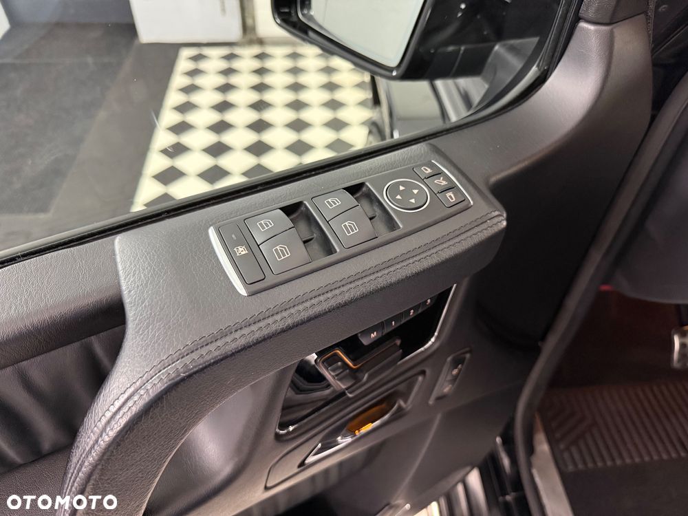 Mercedes-Benz Klasa G 63 AMG L - 18