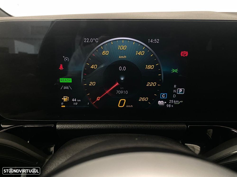 Mercedes-Benz GLA 250 e AMG Line - 28