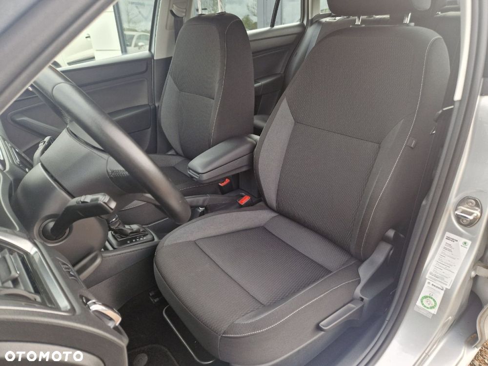 Skoda RAPID 1.6 TDI DSG Ambition - 10