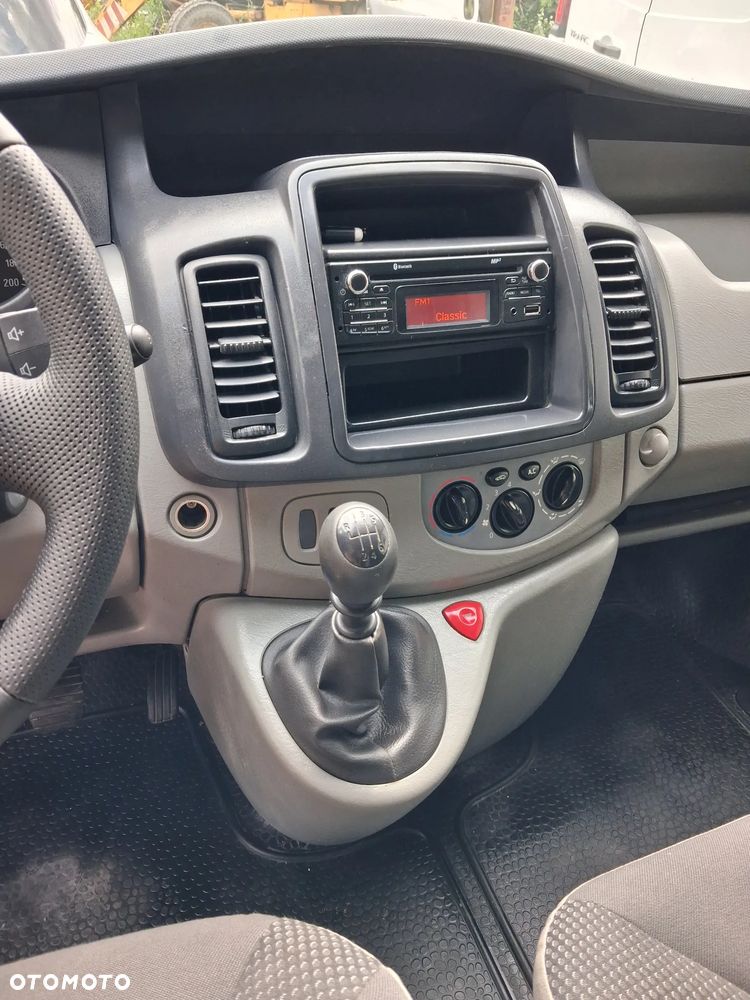 Opel Vivaro - 11