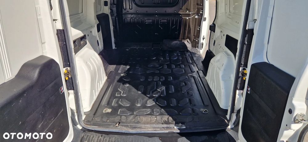 Fiat Doblo - 17