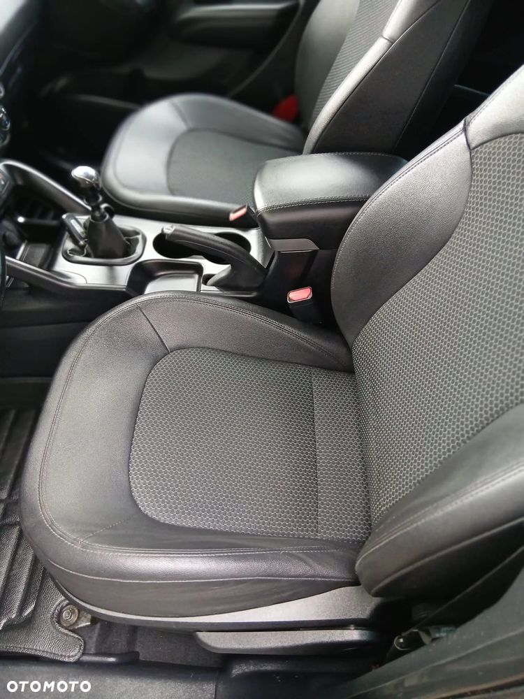 Hyundai ix35 2.0 CRDi 4WD Fifa World Cup Silver Edition - 19