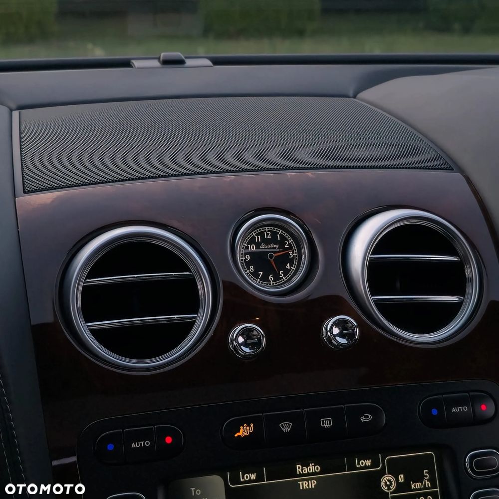 Bentley Flying Spur - 21