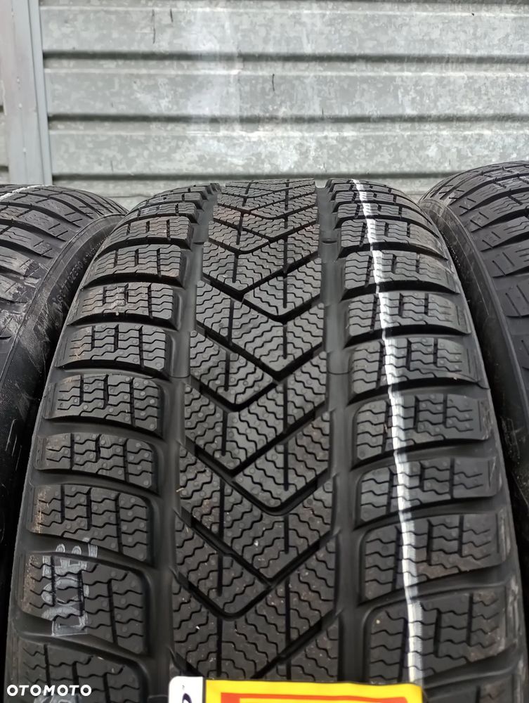 NOWE OPONY ZIMOWE 245/45 R18 PIRELLI WINTER SOTTOZERO 3 - 4