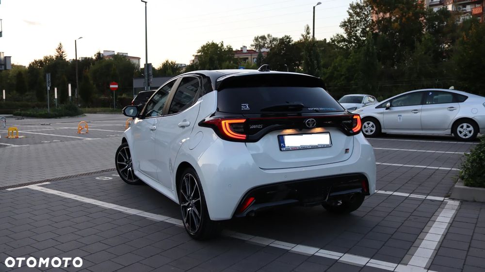 Toyota Yaris 1.5 VVT-i GR SPORT - 4