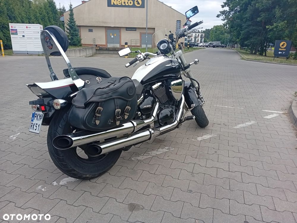 Suzuki Intruder - 5
