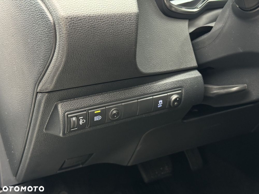 Toyota Corolla - 23