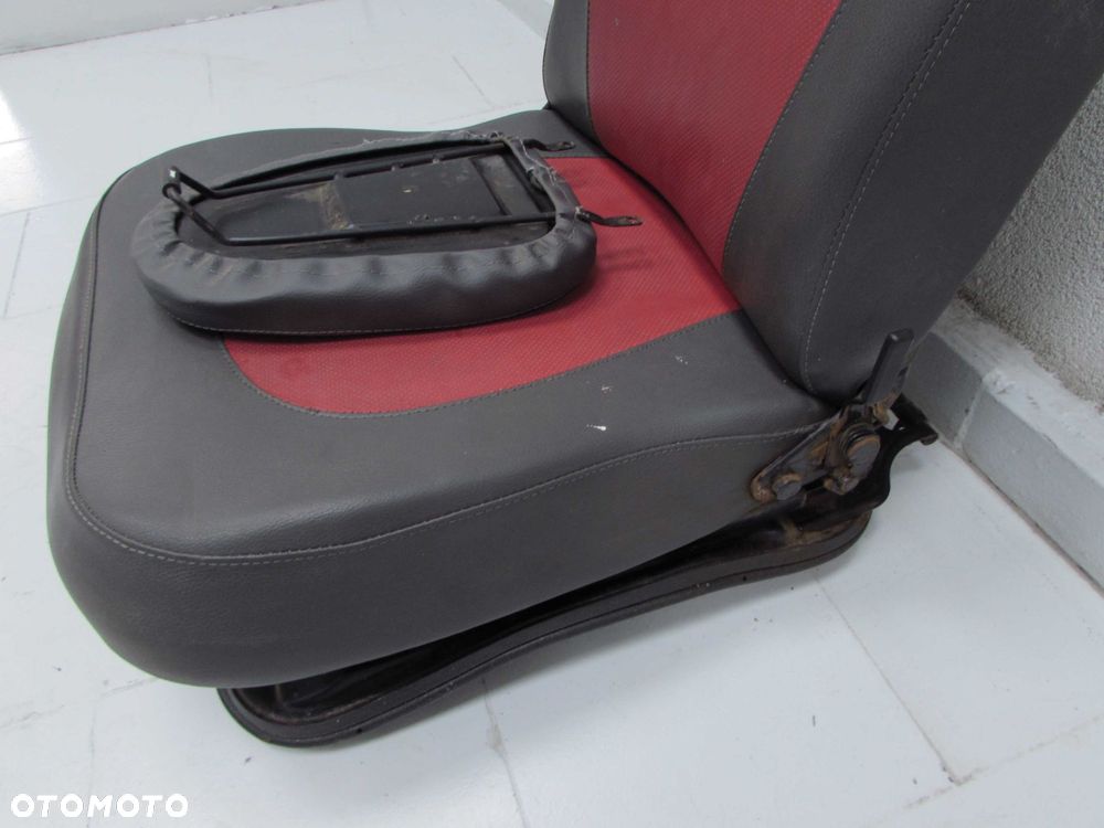 PIAGGIO PORTER HIJET PFAU QUARGO 06- FOTEL SIEDZENIE PASAZERA PRAWY - 8