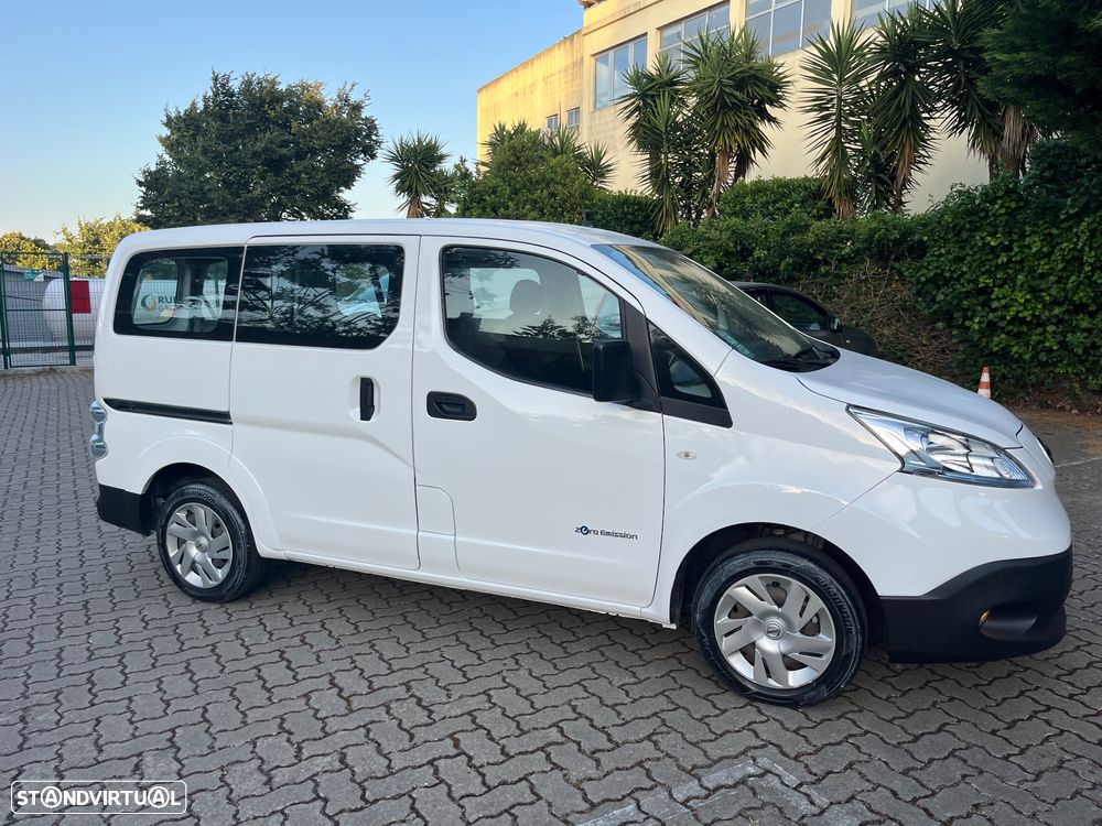 Nissan NV200 Combi - 8