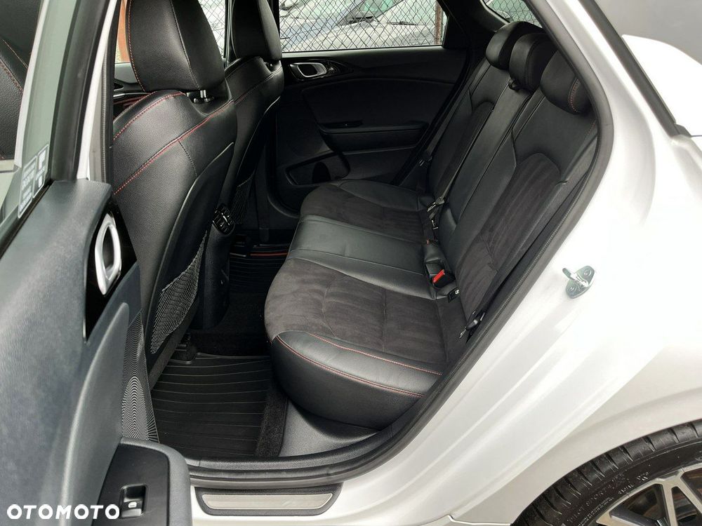 Kia ProCeed 1.6 T-GDI DCT7 OPF GT - 35