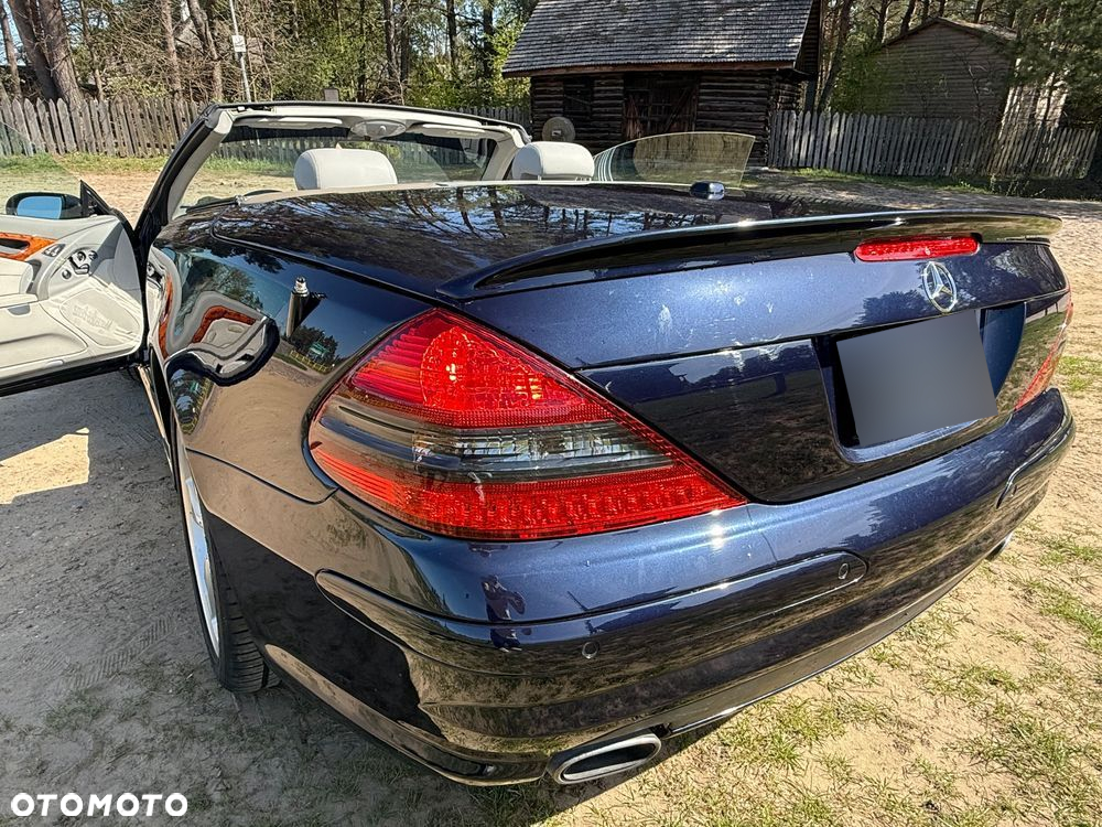 Mercedes-Benz SL - 24