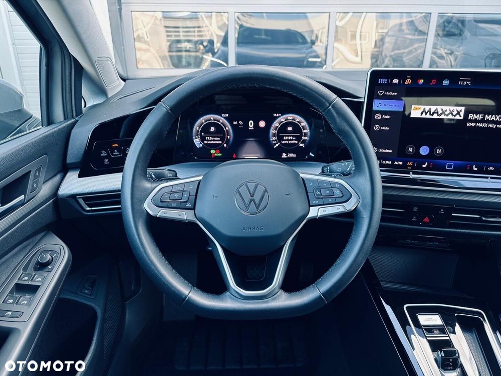 Volkswagen Golf - 23