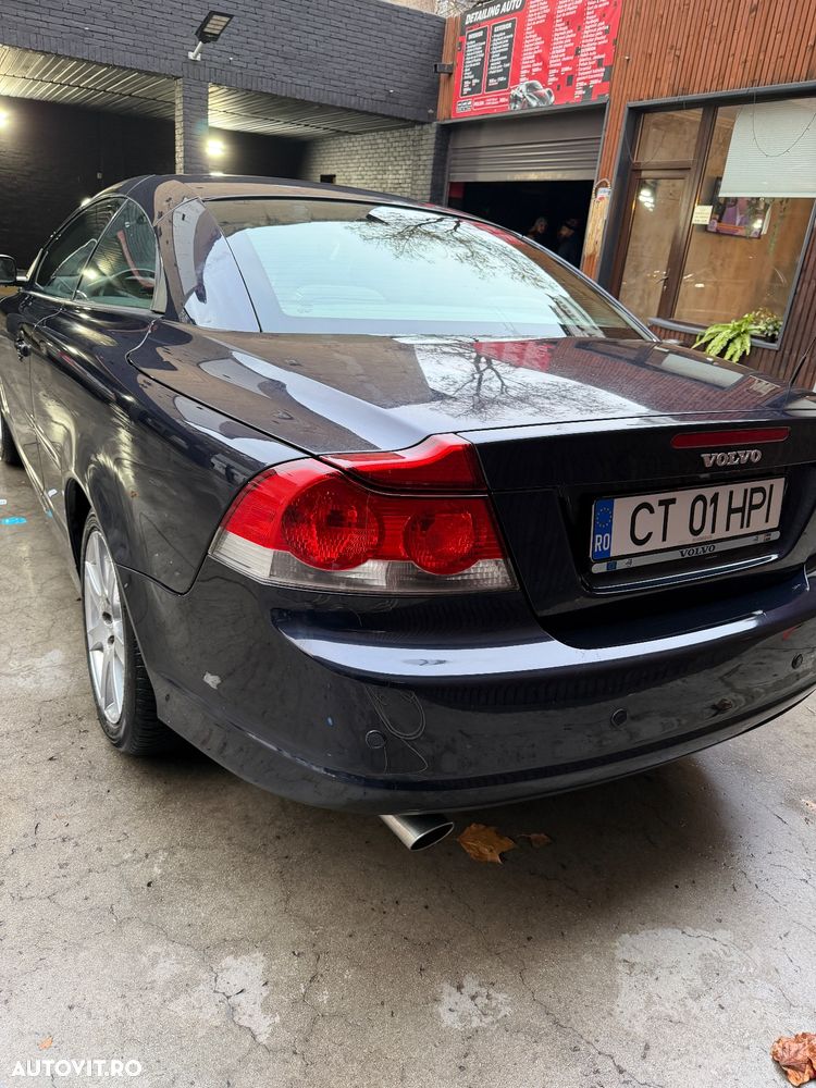 Volvo C70 2.4i Momentum - 4