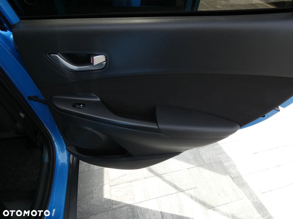 Hyundai Kona 1.6 T-GDI Premium DCT - 33