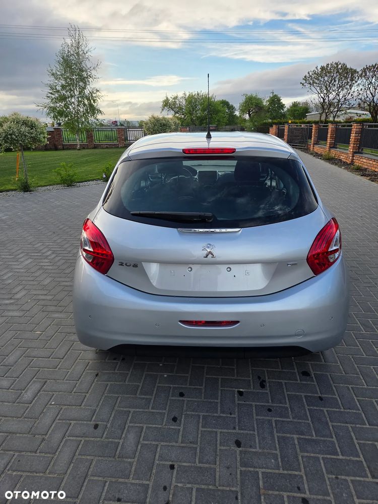Peugeot 208 - 9