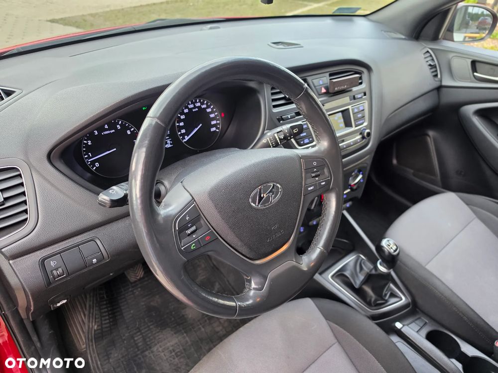Hyundai i20 1.2 Passion Plus - 27