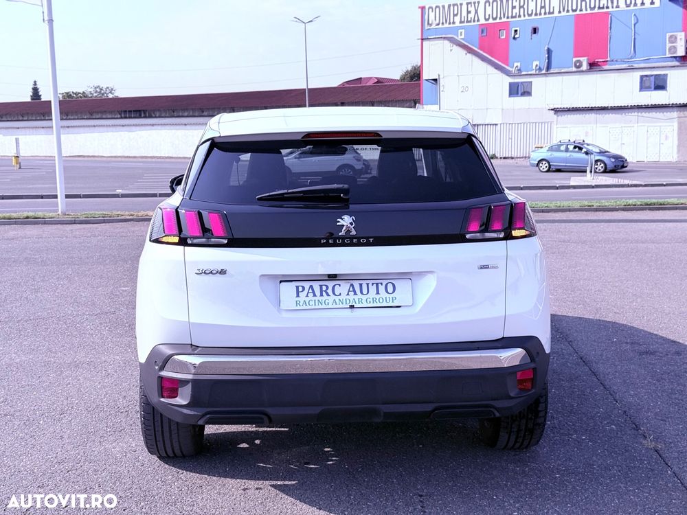 Peugeot 3008 1.2 PureTech Turbo S&S Allure - 11