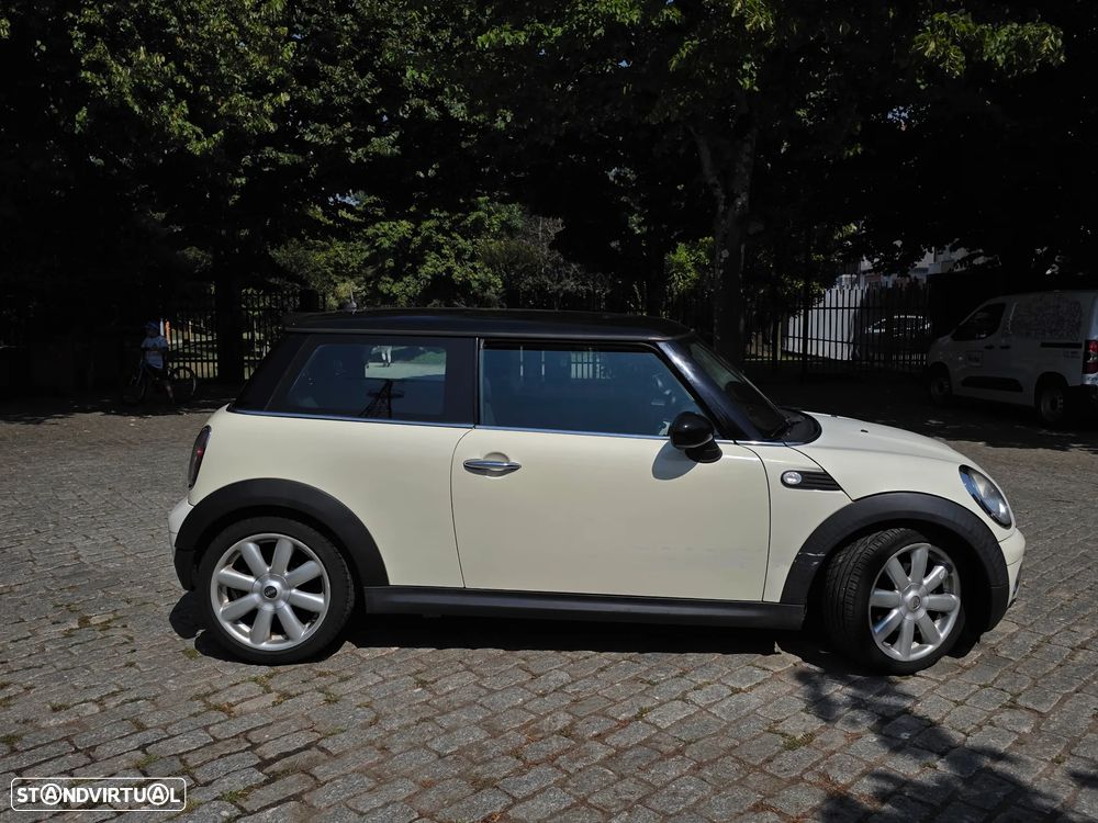 MINI 3 Portas Cooper D - 5