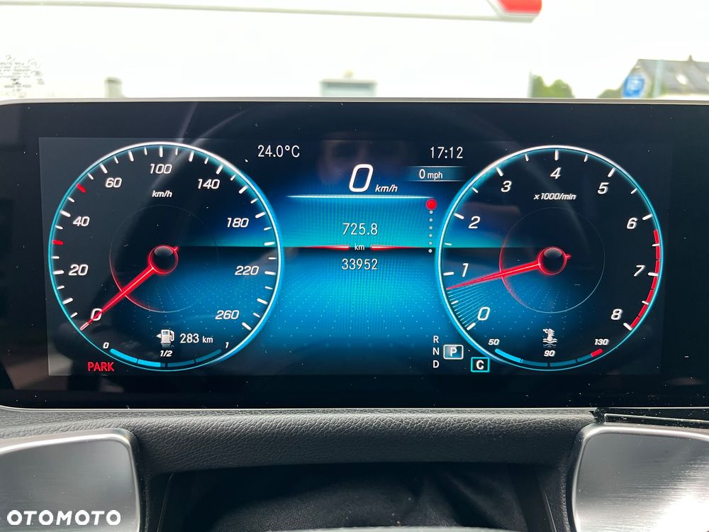 Mercedes-Benz GLB 250 4-Matic 8G-DCT - 14