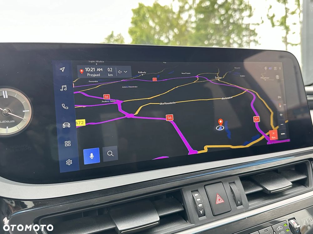 Lexus ES 300h Business Edition - 23