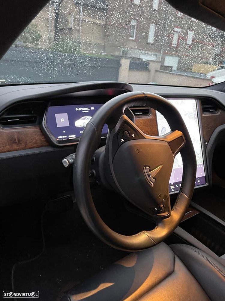 Tesla Model S Long Range - 10