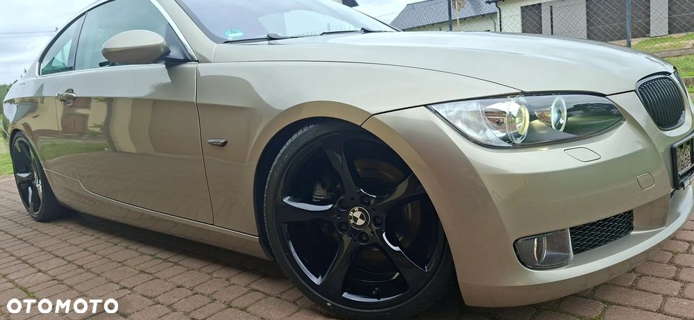 BMW Seria 3 325i - 17